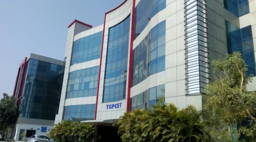 Tulsiramji Gaikwad-Patil College of Engineering & Technology campus