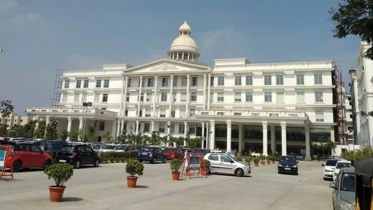Sri Balaji Medical College & Hospital campus