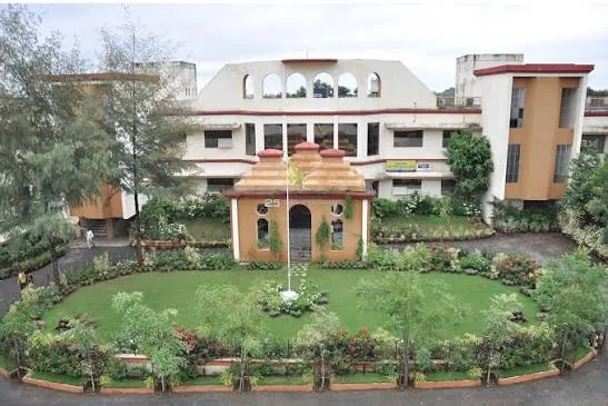 Shri Ramdeobaba College of Engineering and Management campus