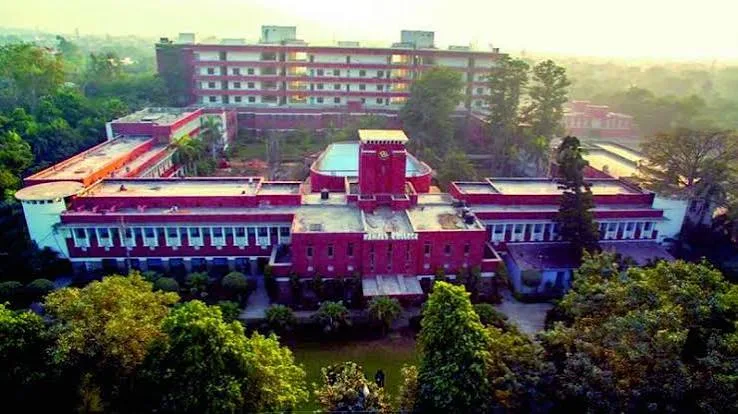 Ramjas College campus