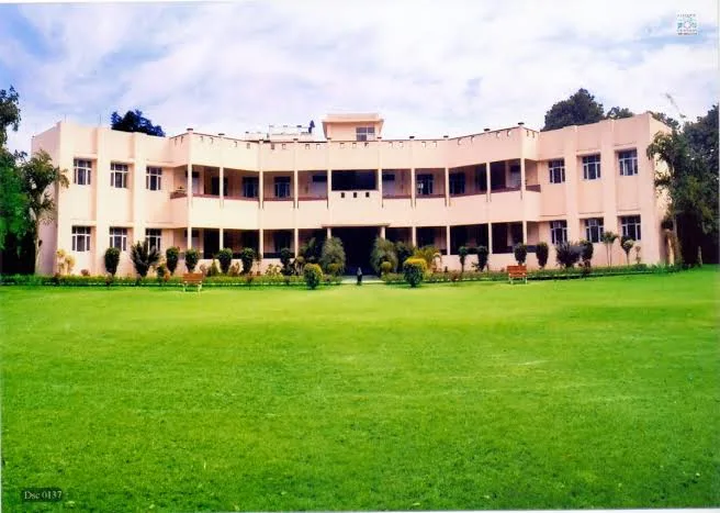 Dayanand Ayurvedic College campus